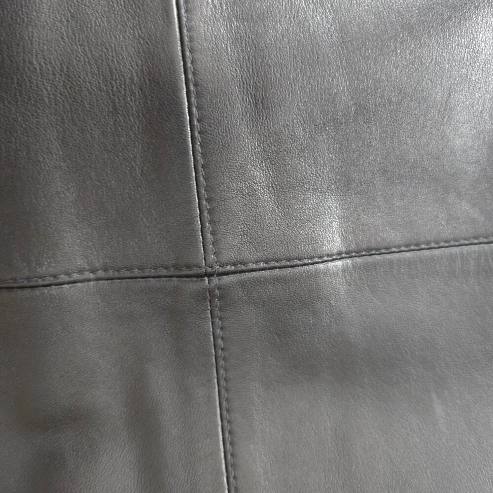 Club Monaco Leather Pencil Skirt - US 4 - Excellent Condition - Picture 5 of 7